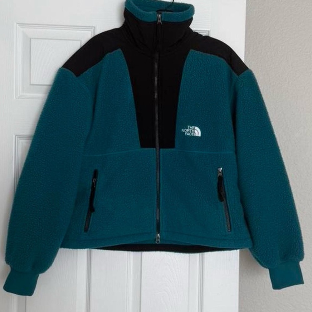 The North Face 93 Denali Turquoise and Black Fleece Jacket Medium